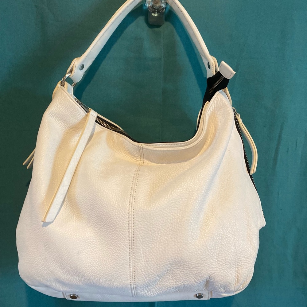 Perlina leather hobo bag in white